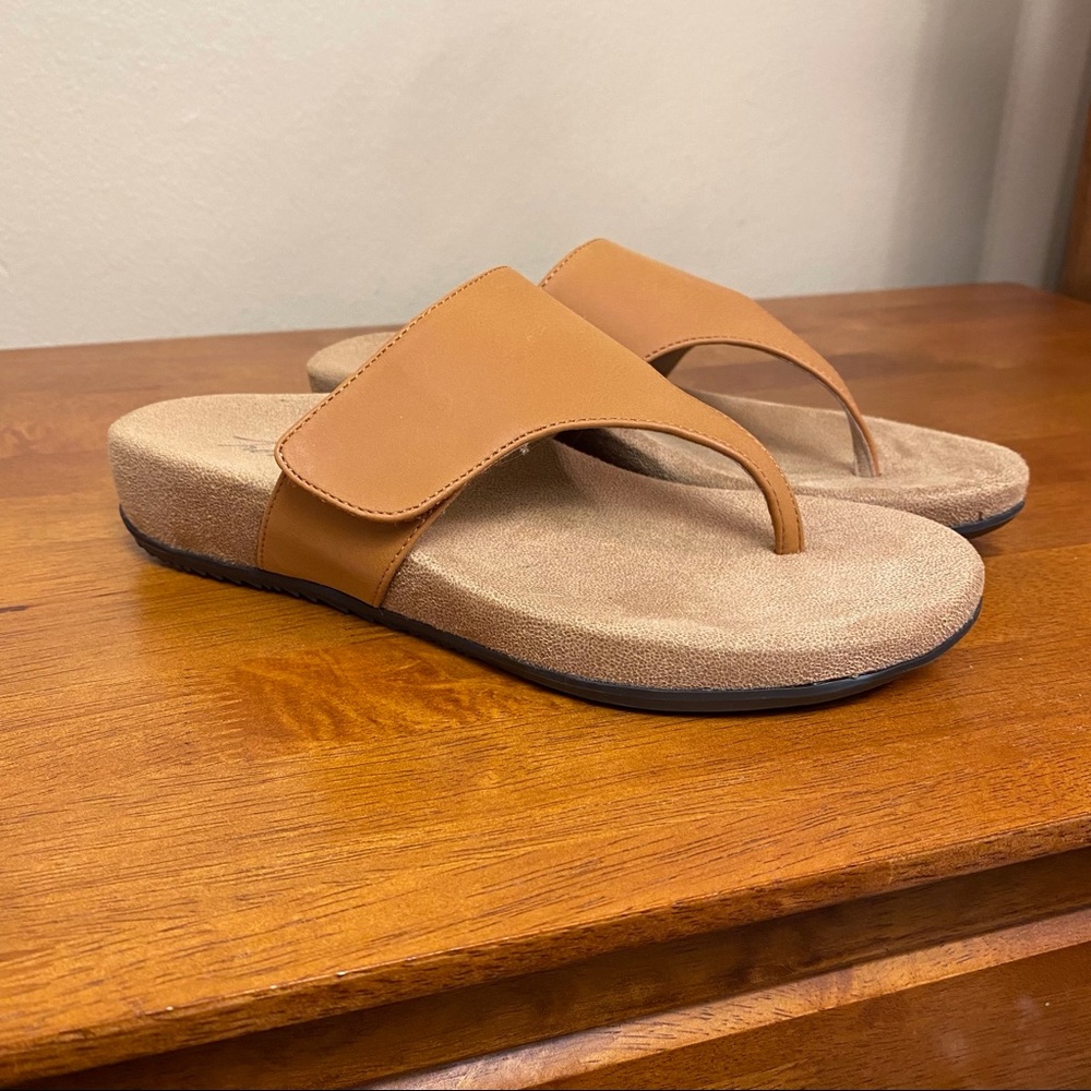 Trotters Petaluma Flip Flops T1917-253